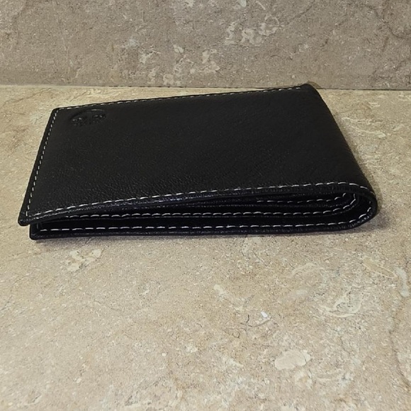 Timberland Men’s Black Leather Bi-Fold Wallet - Picture 5 of 10